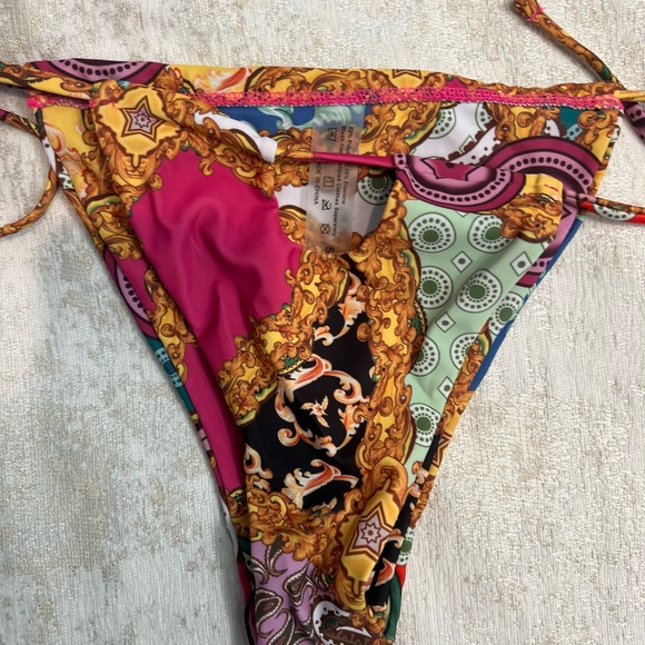 Colorful Patterned Bikini Set - Picture 3 of 5